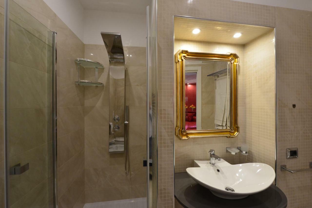 רומא Fabio Dei Velapazza Guesthouse מראה חיצוני תמונה