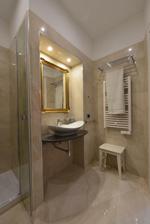 רומא Fabio Dei Velapazza Guesthouse מראה חיצוני תמונה